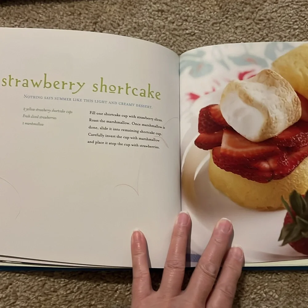 S’mores - Gourmet TREATS for Every Occasion by Lisa Adams